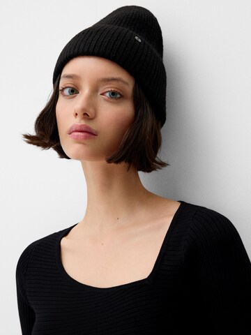 Bershka Czapka w kolorze czarny