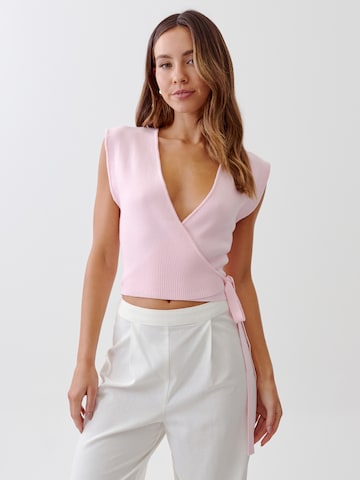 Tussah Top 'FAE WRAP' in Pink: front