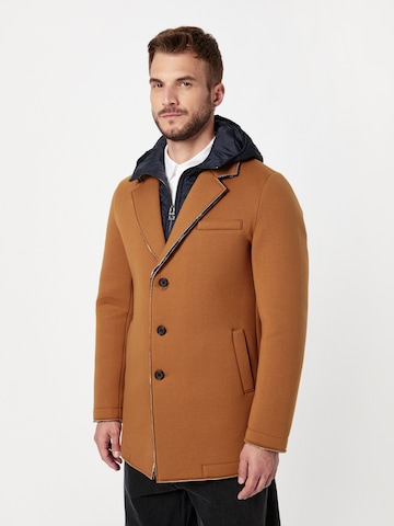 INDICODE JEANS Between-seasons coat 'Pilsner' in Brown: front