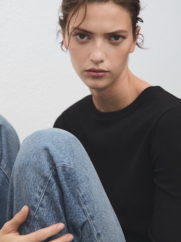 Tricou 'ENI' de la MANGO pe negru