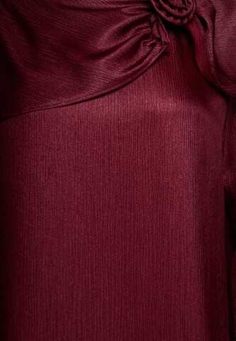 faina Blouse in Red
