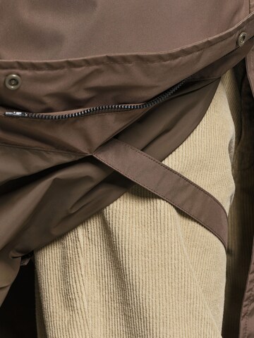 AIGLE Tussenparka in Grijs: voorkant