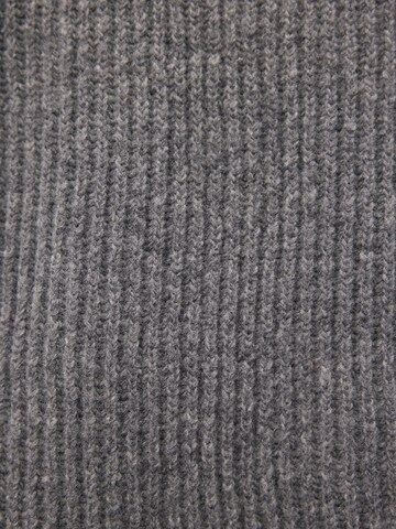 Mavi Pullover in Grau