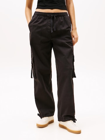 Tommy Jeans Свободный крой Джинсы-карго в Черный: спереди