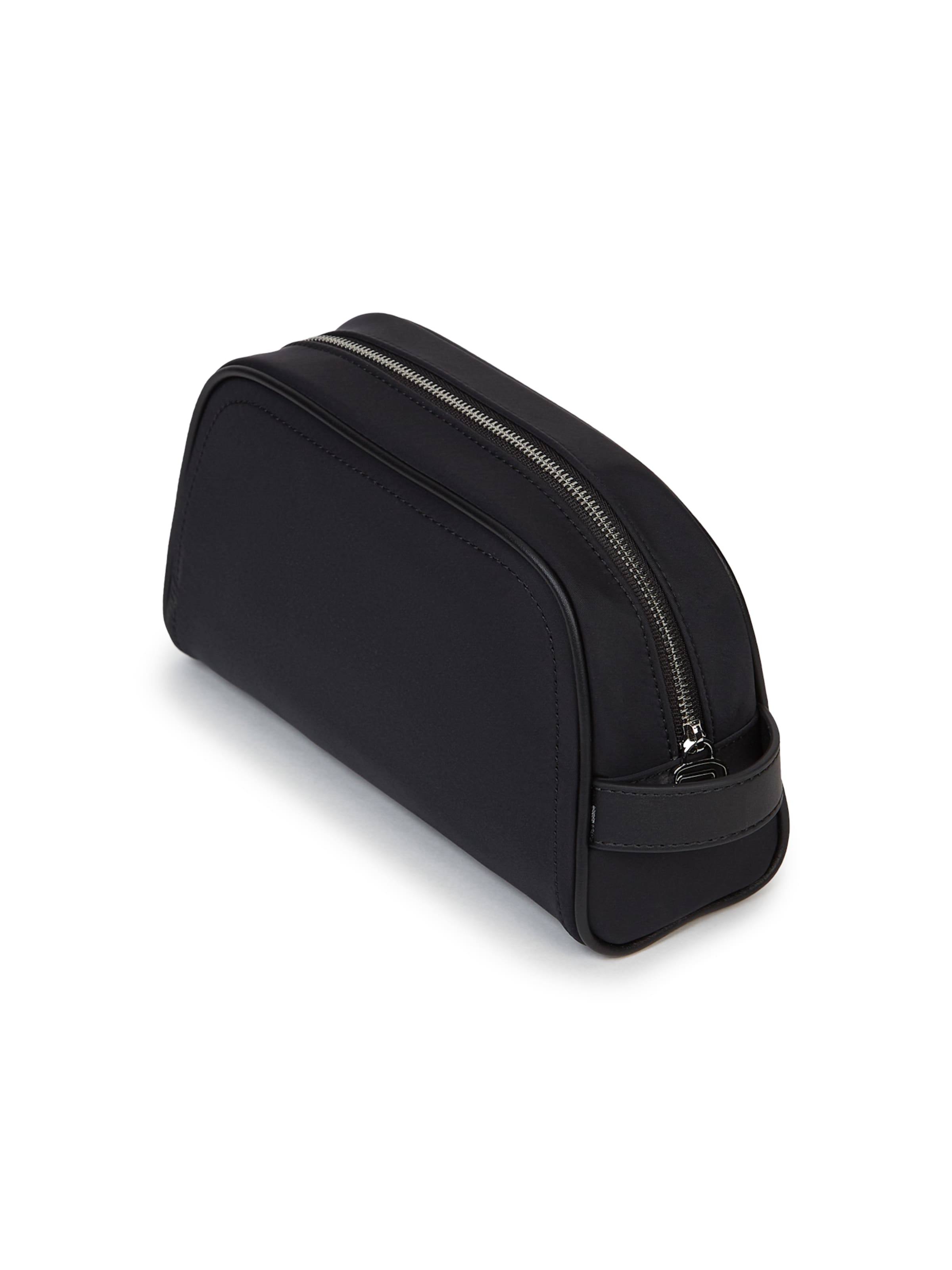 Karl Lagerfeld Toilettas ' Ikon Kosmetiktasche aus Nylon ' in Zwart