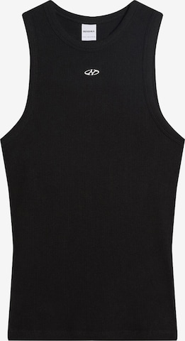 Tricou de la Bershka pe negru: față