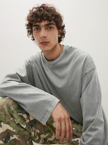 Bershka Bluser & t-shirts i grå