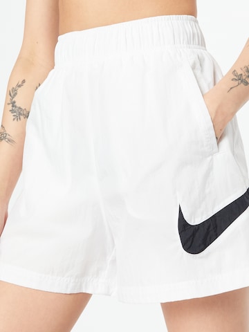 Wide Leg Pantalon Nike Sportswear en blanc