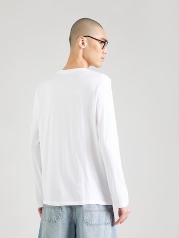 Tricou de la s.Oliver pe alb