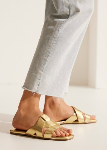 LASCANA Pantolette in Gold