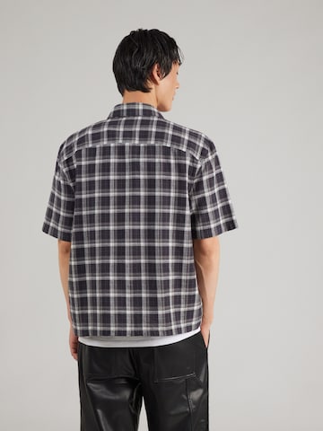 HOLLISTER Comfort Fit Πουκάμισο 'MALLCORE' σε μαύρο