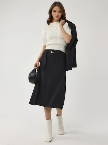 Gonna di Busem in nero