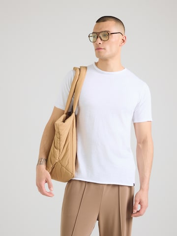 Dstrezzed Μπλουζάκι 'The McQueen' σε λευκό: μπροστά