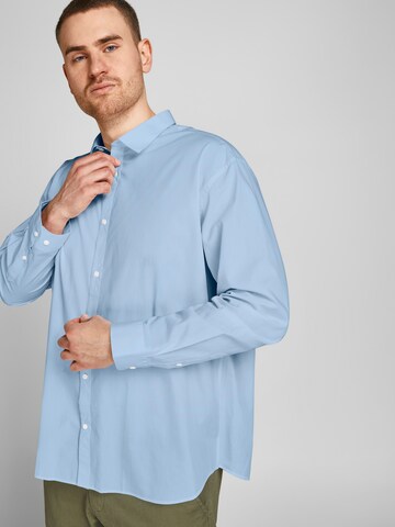 Jack & Jones Plus Comfort fit Button Up Shirt in Blue