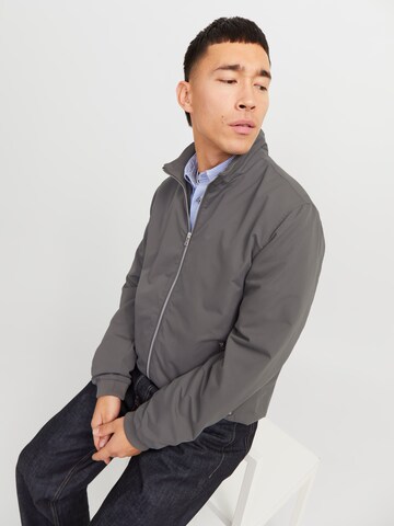 Giacca di mezza stagione 'JJERush' di JACK & JONES in grigio