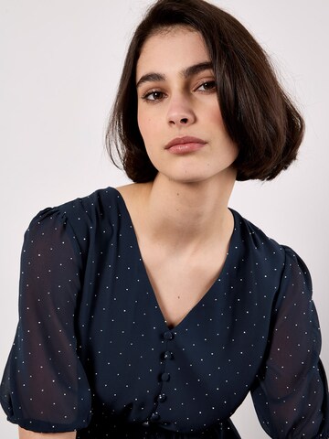 Apricot - Vestido en azul