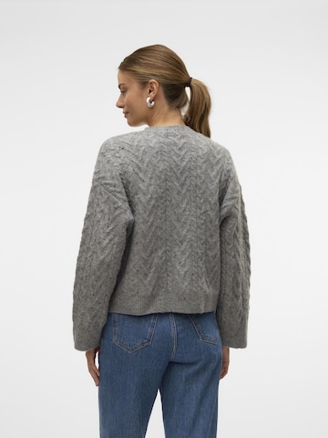 VERO MODA Gebreid vest 'COLETTE' in Grijs