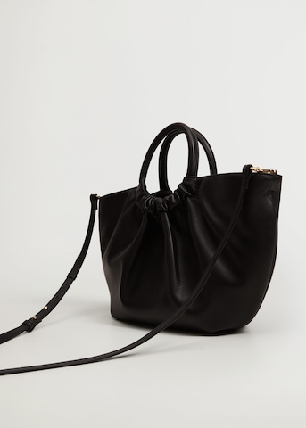 MANGO Дамска чанта в черно