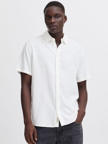 Coupe regular Chemise ' BHVIC ' BLEND en blanc