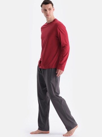 Pyjama long Dagi en rouge