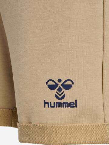 Hummel Regular Shorts in Beige
