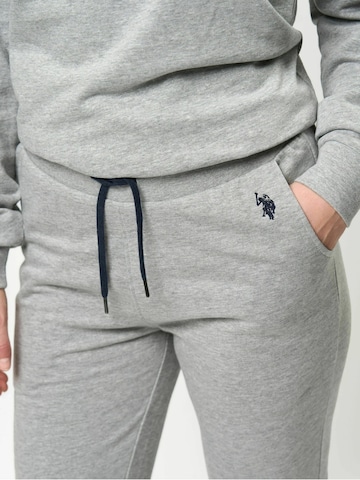 U.S. POLO ASSN. Tapered Bukser 'Alice' i grå