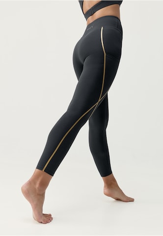 Regular Leggings 'Gold' Born Living Yoga en noir