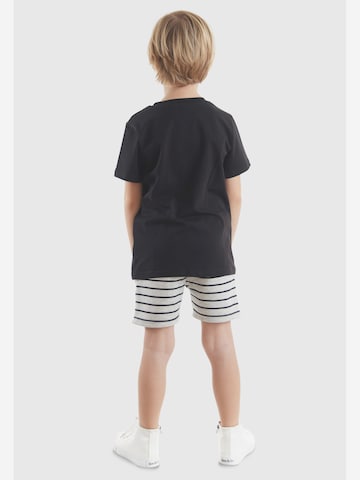 Set 'CFF-23Y1-029' di Denokids in nero