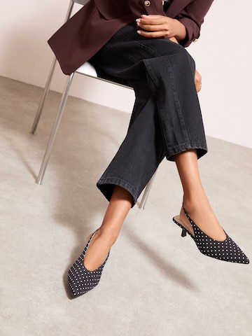 juoda Friends Like These Basutės