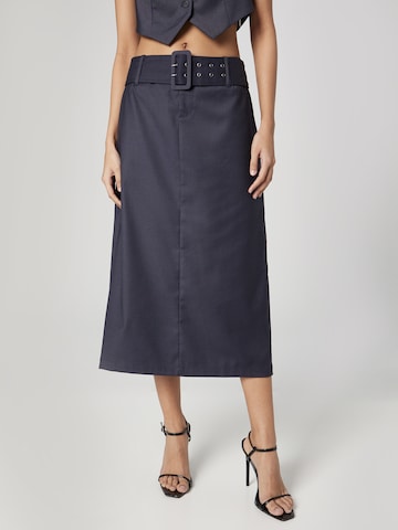 Bella x ABOUT YOU Skirt 'Rhonda' in Blue: front