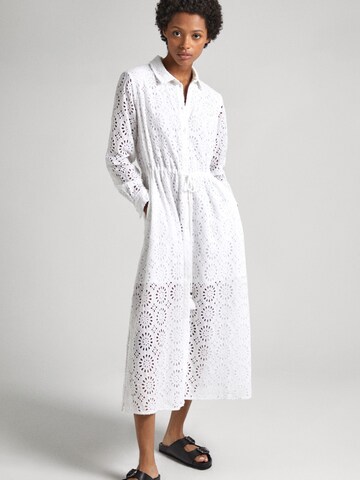 Pepe Jeans - Vestidos camiseiros 'ETHEL' em branco