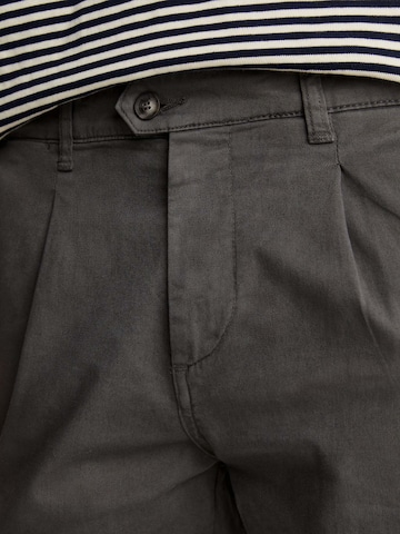 Loosefit Pantaloni con pieghe 'Firenze' di Scalpers in grigio