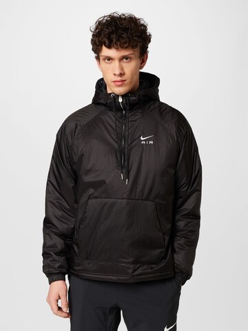 Nike Sportswear Jacke in Schwarz: predná strana