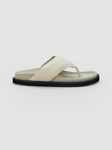 EDITED T-Bar Sandals 'Tiana' in Beige