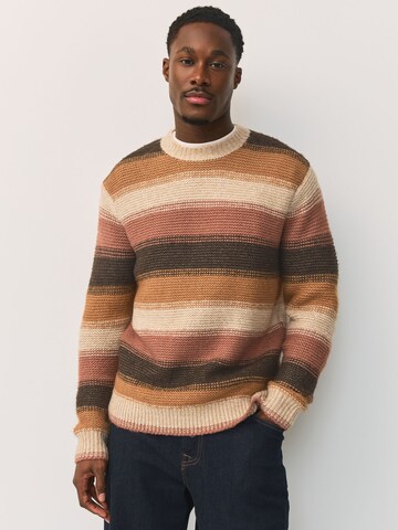 Next Sweater in Orange