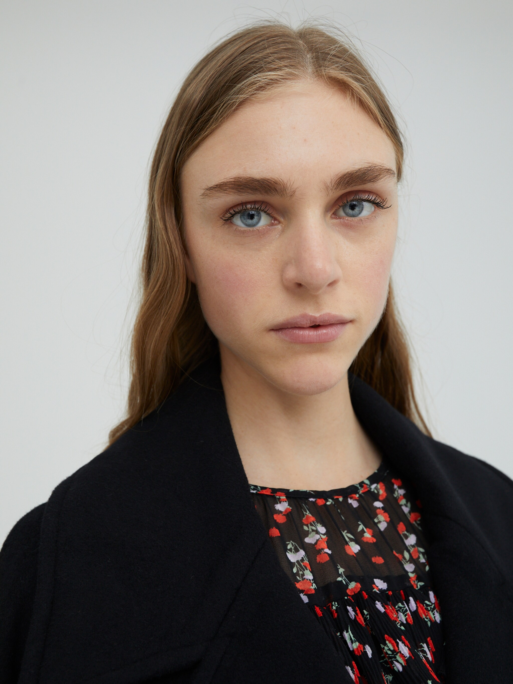 EDITED Producten Tussenmantel 'Daria' Zwart