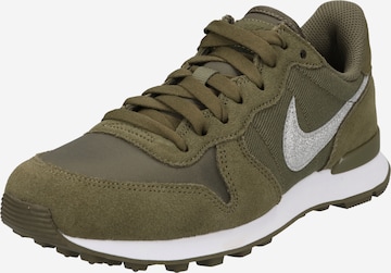 Baskets basses 'Internationalist' Nike Sportswear en vert : devant