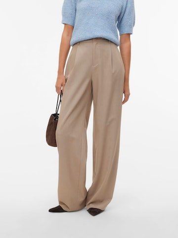 Wide Leg Pantalon à pince 'VMDALLAS' VERO MODA en marron : devant