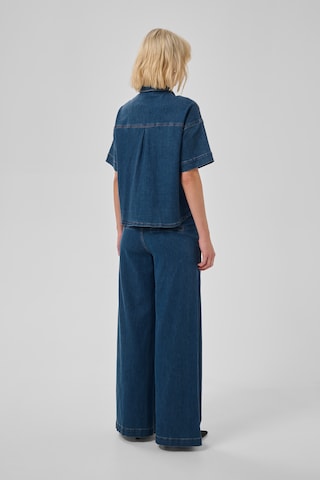 My Essential Wardrobe - Blusa em azul