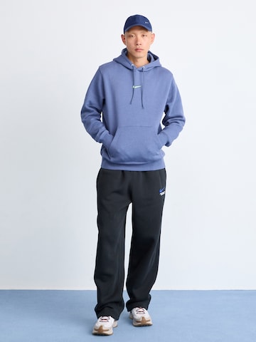 Nike Sportswear Tréning póló 'Club' - kék