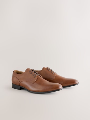 Chaussure à lacets Next en marron