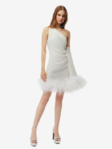 NOCTURNE Φόρεμα σε λευκό