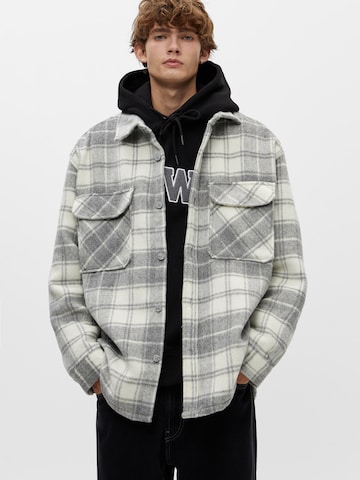 Pull&Bear Regular fit Overhemd in Wit: voorkant