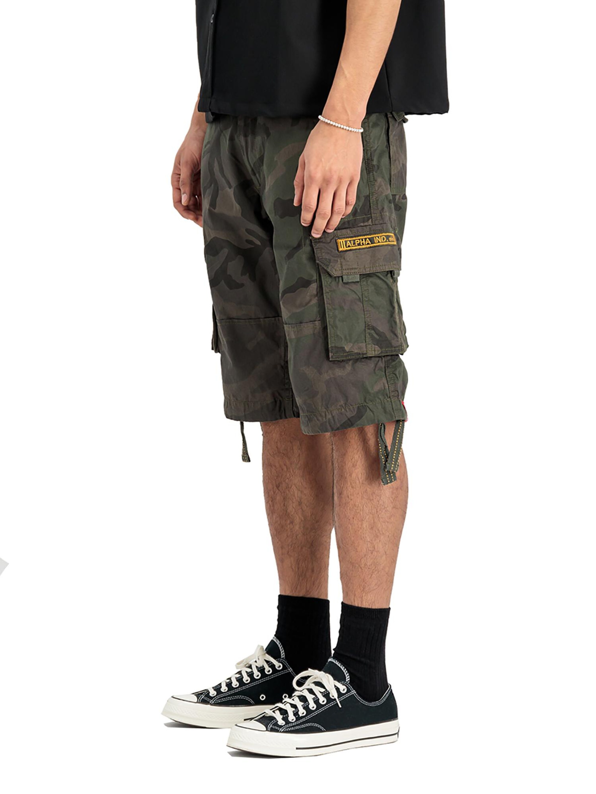 žalia ALPHA INDUSTRIES Standartinis Laisvo stiliaus kelnės 'Jet'