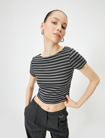 Koton T-Shirt in Grau