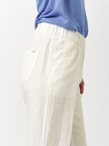 TONI Regular Hose in Weiß