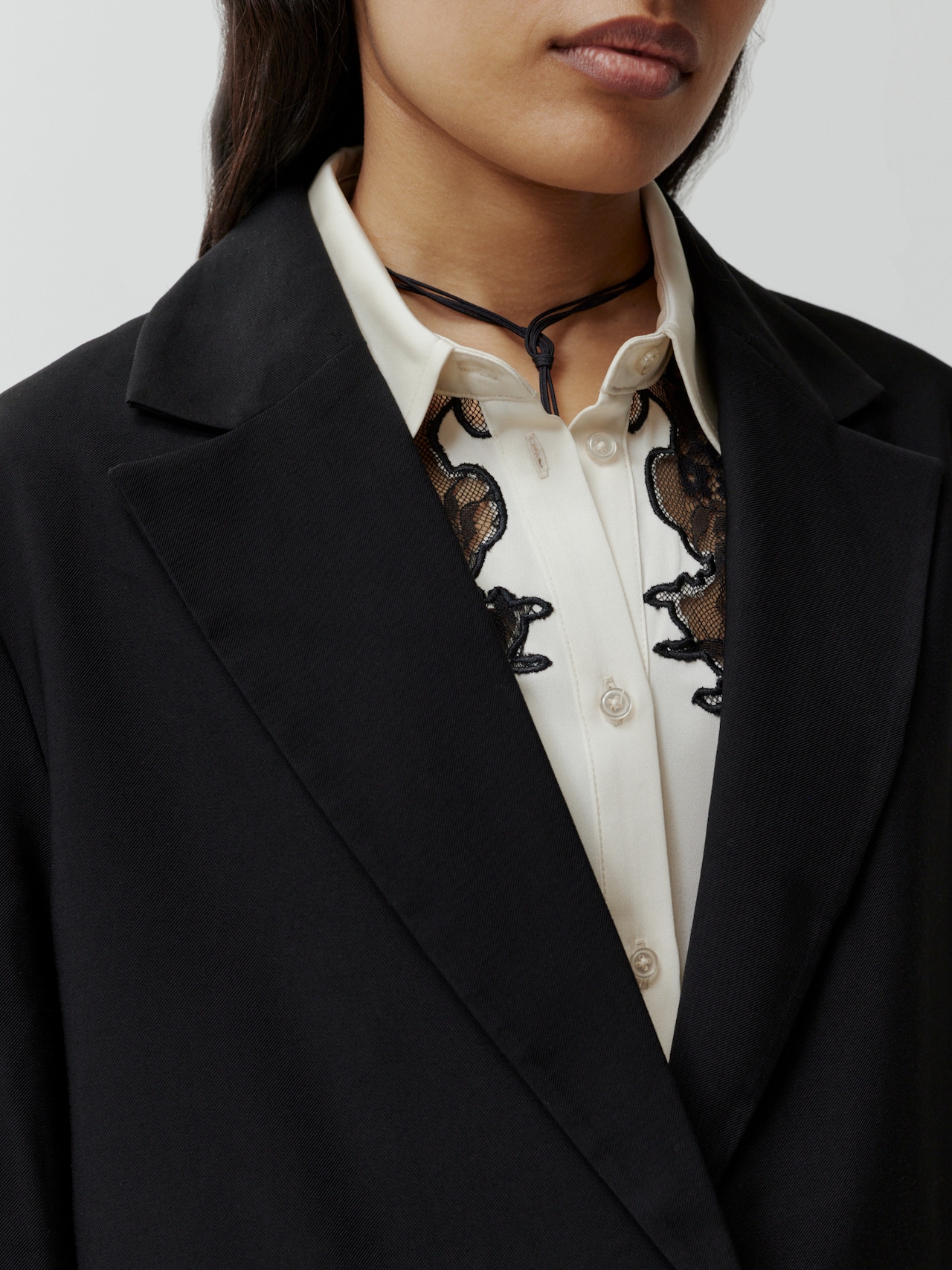 EDITED Produits Blazer 'Kainoa' noir