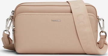 Calvin Klein Schoudertas 'Must' in Beige: voorkant