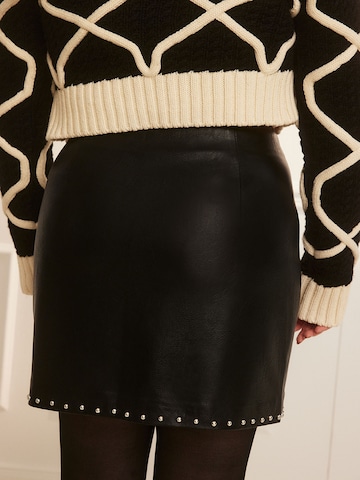Guido Maria Kretschmer Curvy Skirt in Black