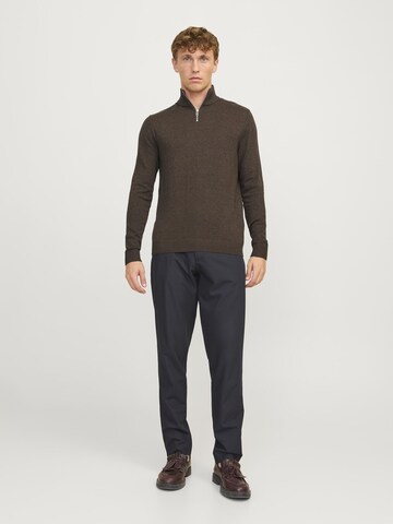 JACK & JONES Sveter 'JJEEmil' - Hnedá
